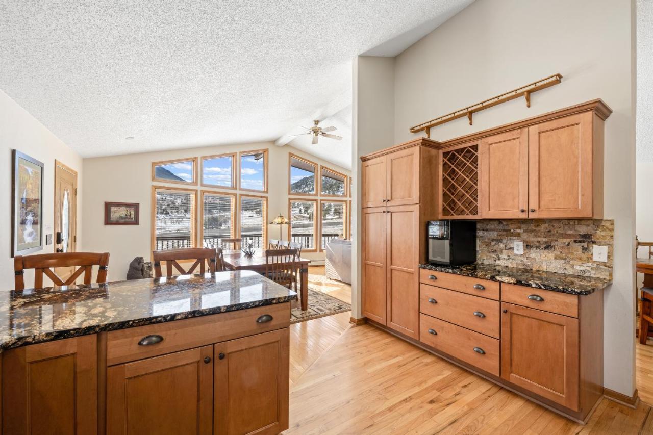 Lily Mountain Lodge - Amazing Mountains Views, Private Hot Tub, Great Location エステス・パーク エクステリア 写真