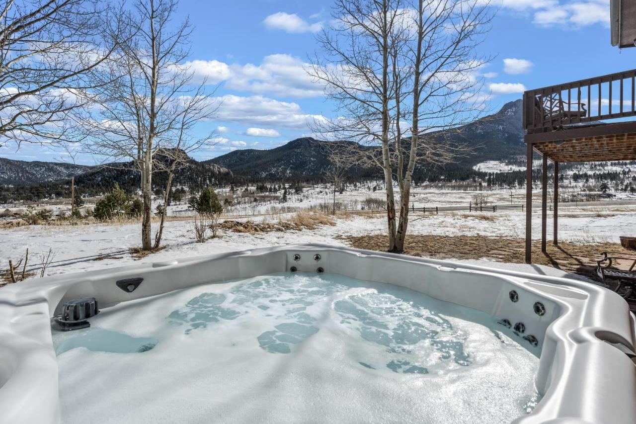 Lily Mountain Lodge - Amazing Mountains Views, Private Hot Tub, Great Location エステス・パーク エクステリア 写真