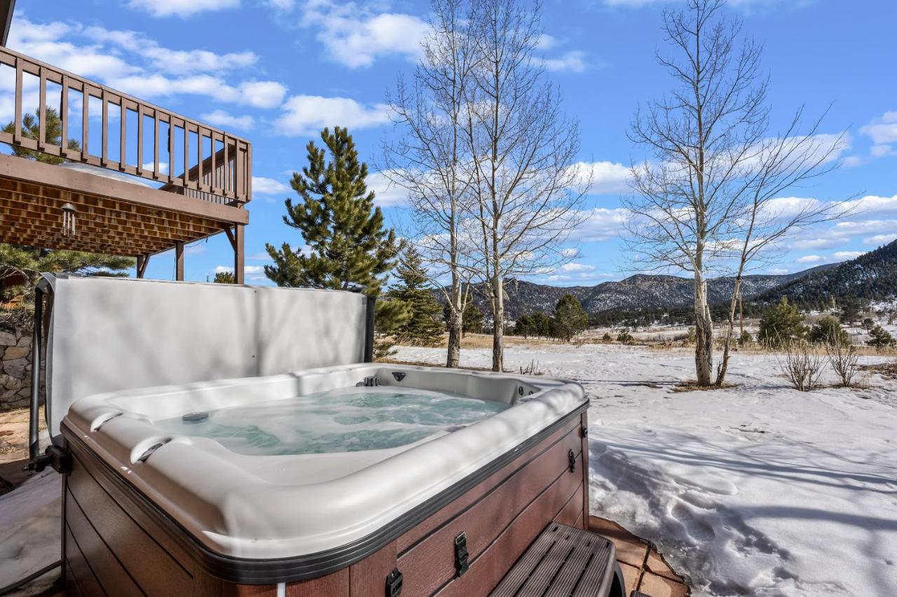 Lily Mountain Lodge - Amazing Mountains Views, Private Hot Tub, Great Location エステス・パーク エクステリア 写真